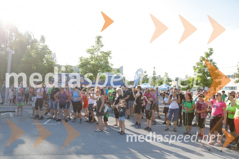 Od vzhoda do vzhoda, pohod v Ribnici na DolenjskemOd vzhoda do vzhoda, pohod v Ribnici na Dolenjskem