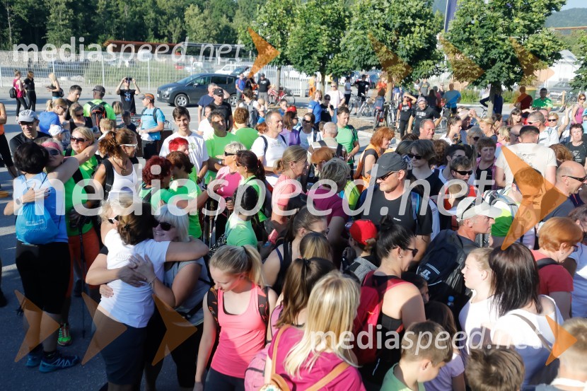 Od vzhoda do vzhoda, pohod v Ribnici na DolenjskemOd vzhoda do vzhoda, pohod v Ribnici na Dolenjskem