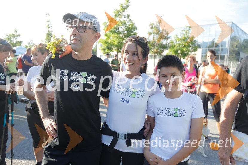  Dean Mikolič, direktor P&S CAPITAL d.o.o.;  Betka Šuhel Mikolič, mentorica nastopanja v javnosti, radijska in televizijska voditeljica, podjetje BPR;  Aleksander MikoličOd vzhoda do vzhoda, pohod v Ribnici na Dolenjskem