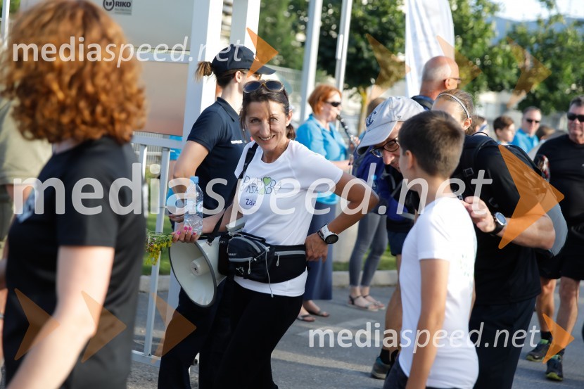  Betka Šuhel Mikolič, mentorica nastopanja v javnosti, radijska in televizijska voditeljica, podjetje BPROd vzhoda do vzhoda, pohod v Ribnici na Dolenjskem