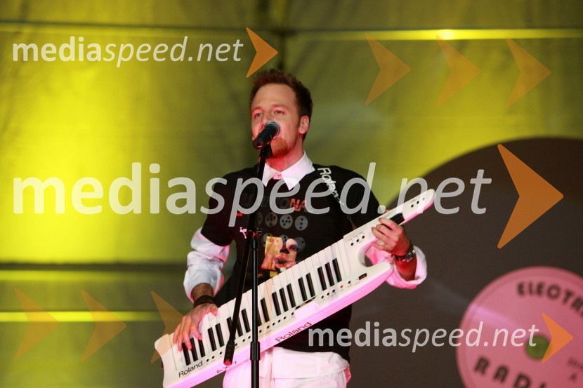 Pevec skupine ElectrixMiss Universe Slovenije 2008