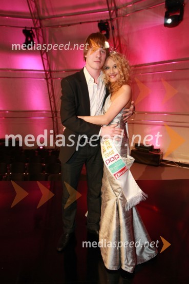 Anamarija Avbelj, Miss Universe Slovenije 2008 in njen fant Jaka KlajderičMiss Universe Slovenije 2008
