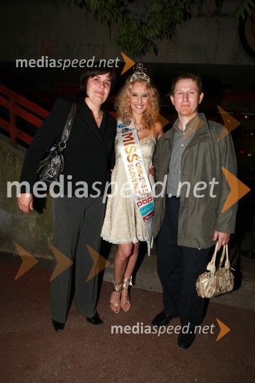 Anamarija Avbelj, Miss universe Slovenije 2008 s staršiMiss Universe Slovenije 2008