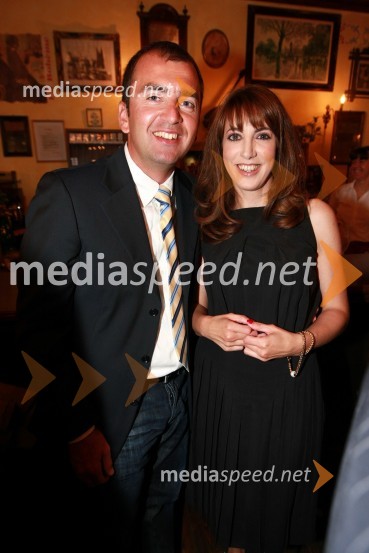 Gordana Sredojevič Goga, urednica revij Obrazi in Eva s soprogomMiss Universe Slovenije 2008