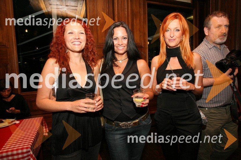 Saša Vidmar, vodja Službe marketinga in komuniciranja Deželna banka Slovenije d. d., Nataša Smirnov, event manager, TNT Events, in Simona Kraupner, Deželna banka Slovenije d.d.Miss Universe Slovenije 2008