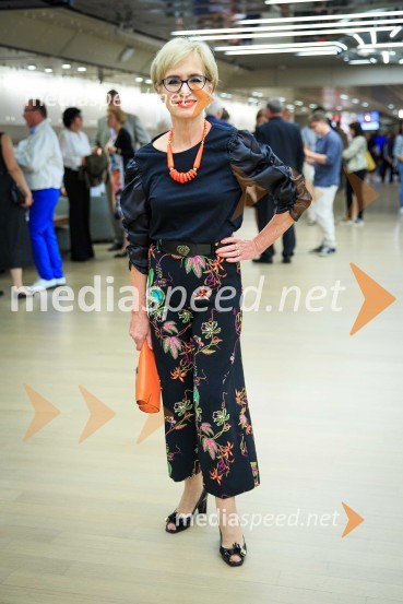  Metka  Premerl, slavistkaMuzikal Briljantina, premiera