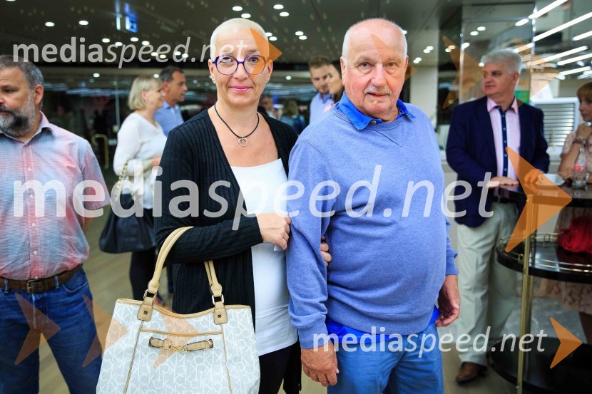  Alenka Žavbi, fotografinja;  Aleksander Lucu-Luc, novinarMuzikal Briljantina, premiera