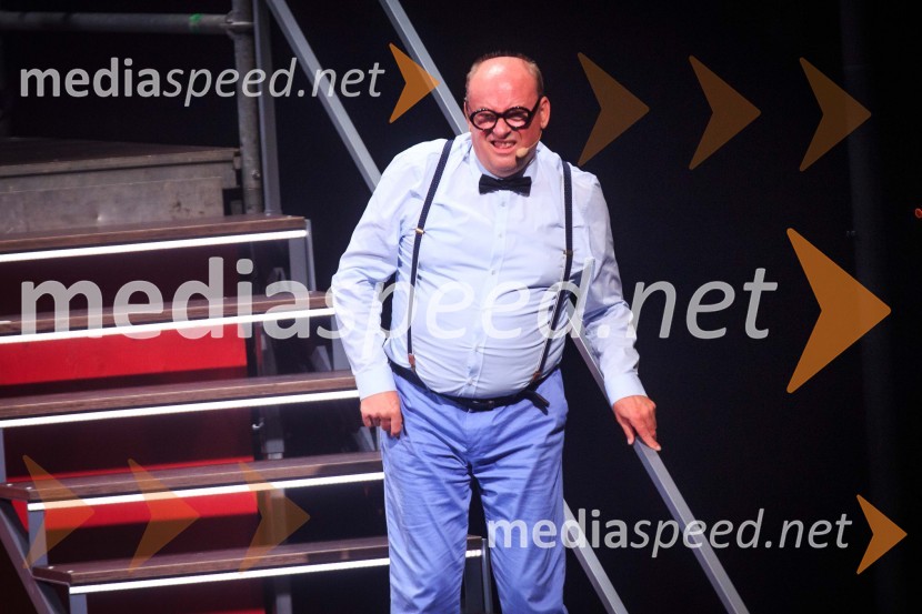  Gojmir Lešnjak Gojc, igralecMuzikal Briljantina, premiera