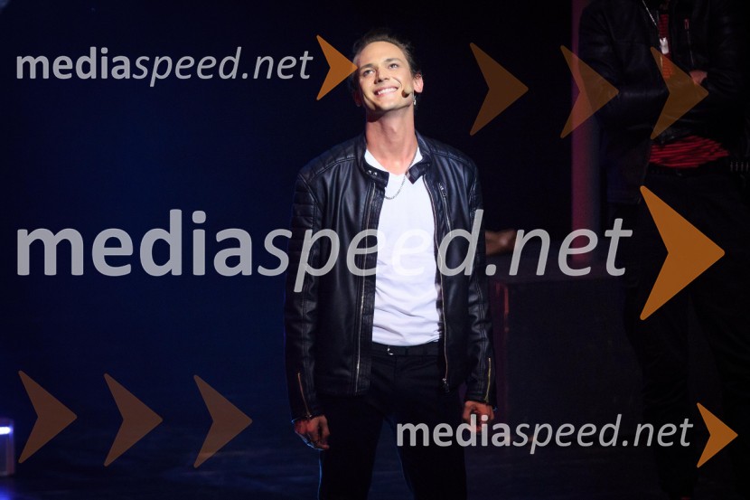  Luka Markus Štajer, pevec, igralecMuzikal Briljantina, premiera