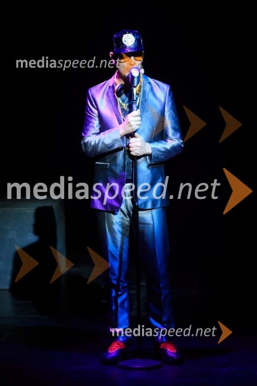  Uroš Smolej, igralecMuzikal Briljantina, premiera