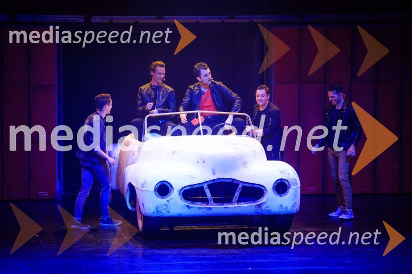 Muzikal Briljantina, premiera