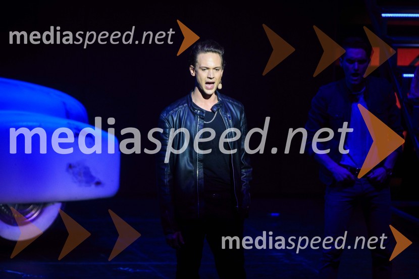  Luka Markus Štajer, pevec, igralecMuzikal Briljantina, premiera