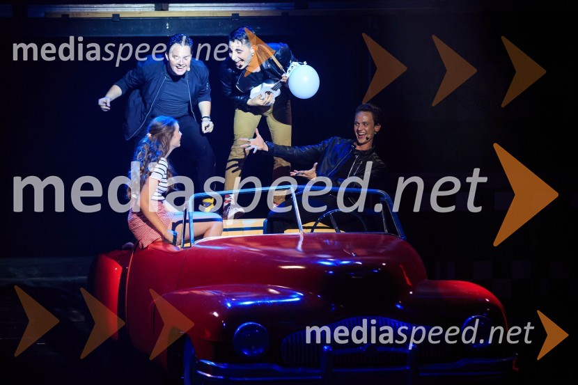 Muzikal Briljantina, premiera