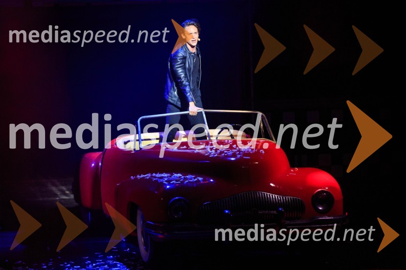  Luka Markus Štajer, pevec, igralecMuzikal Briljantina, premiera