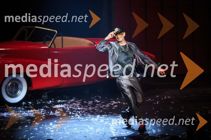  Uroš Smolej, igralecMuzikal Briljantina, premiera