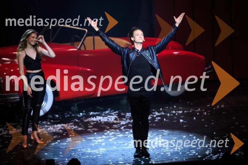  Luka Markus Štajer, pevec, igralecMuzikal Briljantina, premiera