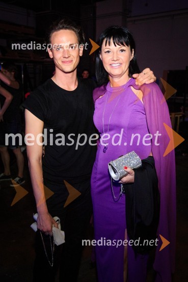  Luka Markus Štajer, pevec, igralec; mag. Andreja  Jernejčič, direktorica podjetja Lin&NilMuzikal Briljantina, premiera