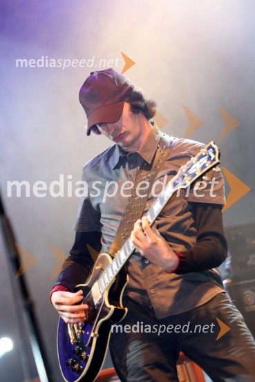 Kitarist skupine The TideCircom open air koncert