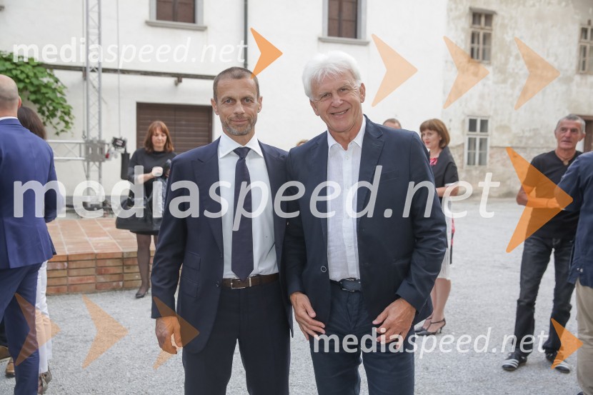  Aleksander Čeferin, odvetnik in predsednik Nogometne zveze Slovenije (NZS) ;  Andrej Šifrer, glasbenikNespodobni odvetnik, predstavitev biografije Petra Čeferina