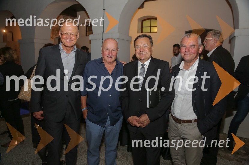  Janez  Škrabec, direktor Riko d.o.o., predsednik Slovensko-ruskega poslovnega sveta, častni konzul Belorusije;  ... ;  Zoran Janković, župan, Mestna občina Ljubljana;  ... Nespodobni odvetnik, predstavitev biografije Petra Čeferina