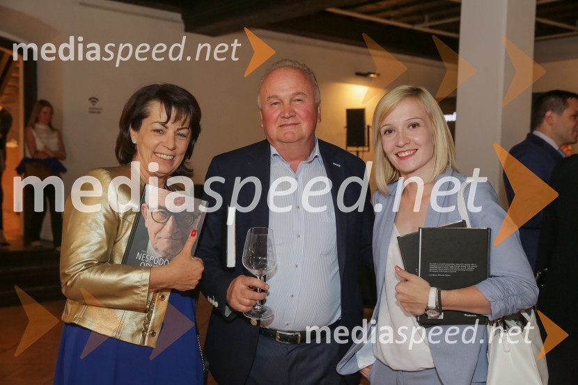 Nespodobni odvetnik, predstavitev biografije Petra Čeferina