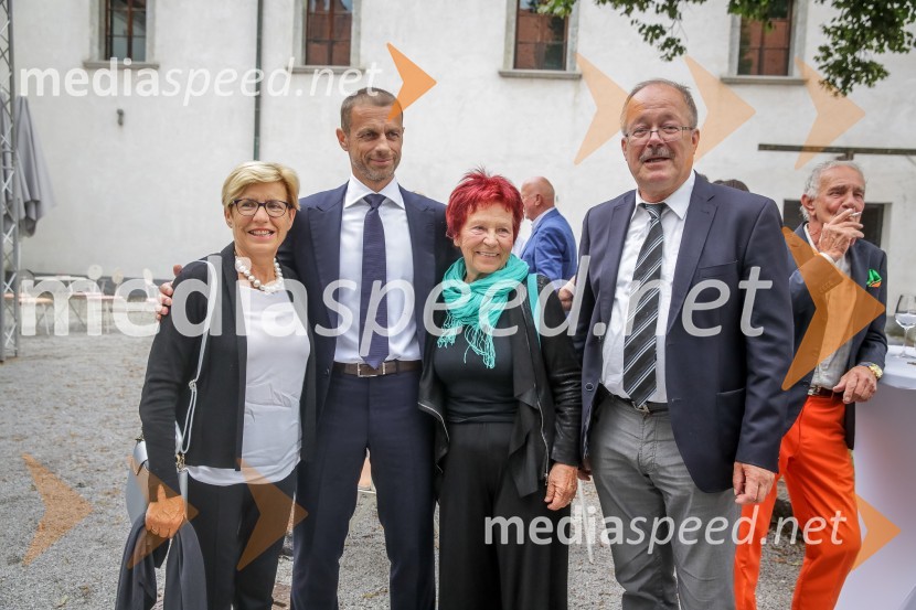  ... ;  Aleksander Čeferin, odvetnik in predsednik Nogometne zveze Slovenije (NZS) ;  ... ;  ... Nespodobni odvetnik, predstavitev biografije Petra Čeferina