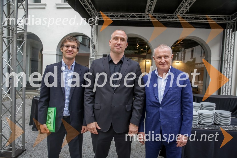 Nespodobni odvetnik, predstavitev biografije Petra Čeferina