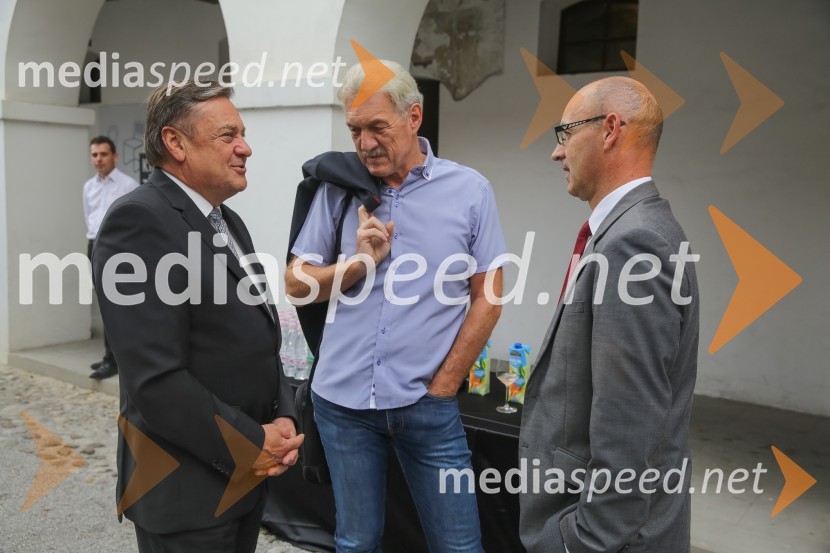  Zoran Janković, župan, Mestna občina Ljubljana;  Slavko Bobovnik, novinar in TV voditelj;  ... Nespodobni odvetnik, predstavitev biografije Petra Čeferina