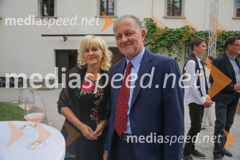 Nespodobni odvetnik, predstavitev biografije Petra Čeferina