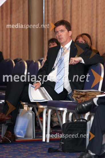 Božidar Novak, partner in svetovalec v komunikacijski skupini SPEM6. Mednarodna konferenca prakse v komuniciranju
