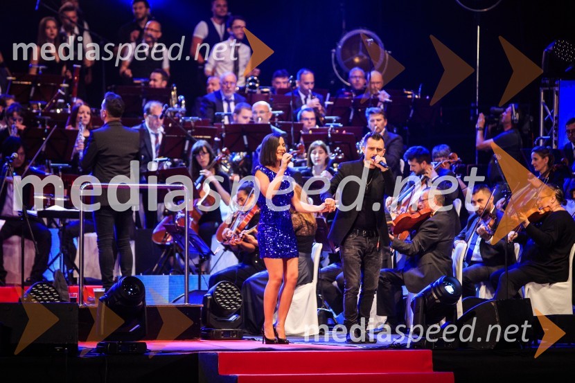  Nina Strnad, pevka;  Omar Naber, glasbenikSimfonična ekstaza 2, unikatni glasbeni spektakel