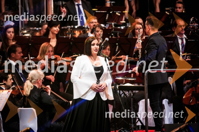  Nuška Drašček, pevkaSimfonična ekstaza 2, unikatni glasbeni spektakel