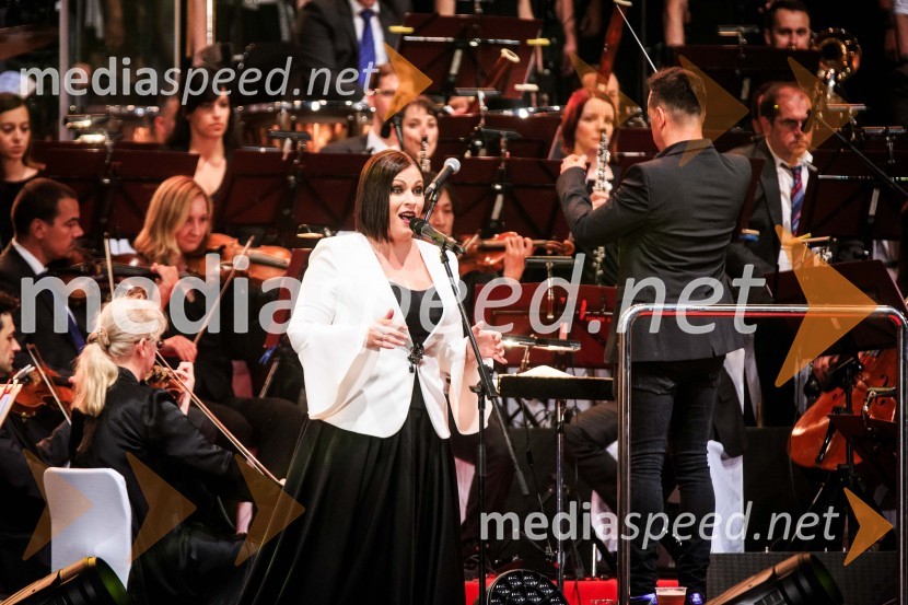  Nuška Drašček, pevkaSimfonična ekstaza 2, unikatni glasbeni spektakel