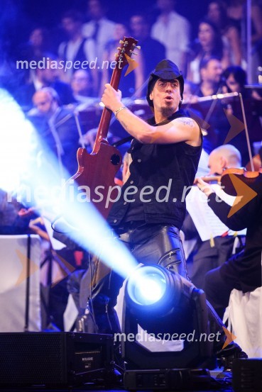  Rok Tomšič, skupina MetalsteelSimfonična ekstaza 2, unikatni glasbeni spektakel