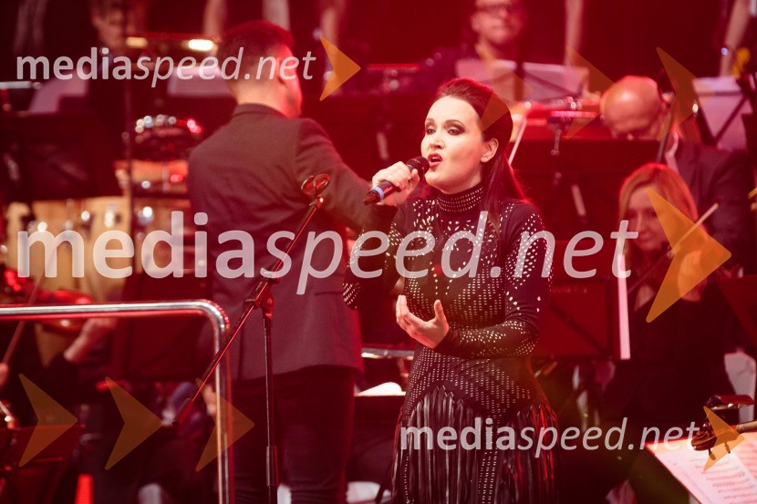  Tinkara Kovač, glasbenicaSimfonična ekstaza 2, unikatni glasbeni spektakel