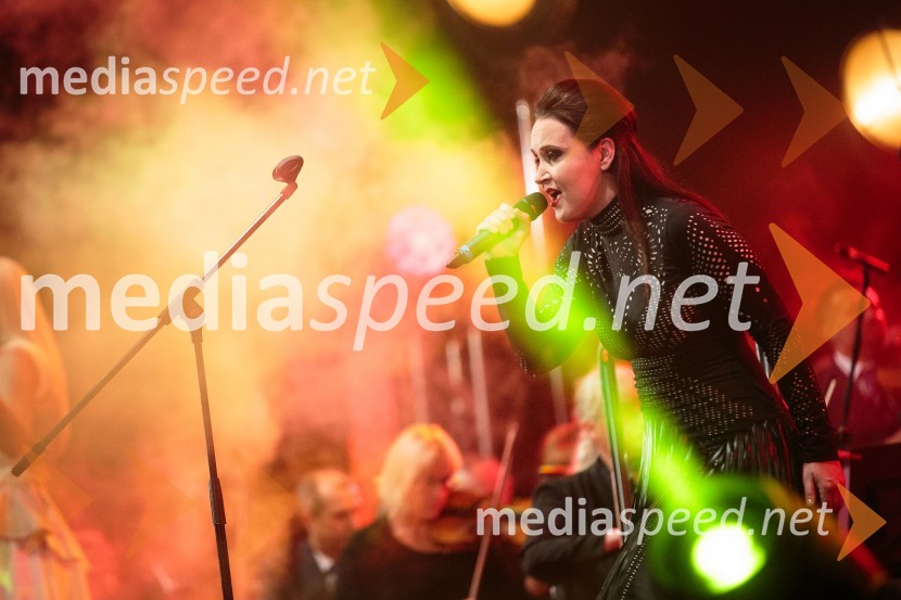  Tinkara Kovač, glasbenicaSimfonična ekstaza 2, unikatni glasbeni spektakel