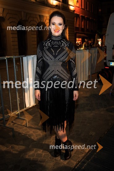  Tinkara Kovač, glasbenicaSimfonična ekstaza 2, unikatni glasbeni spektakel