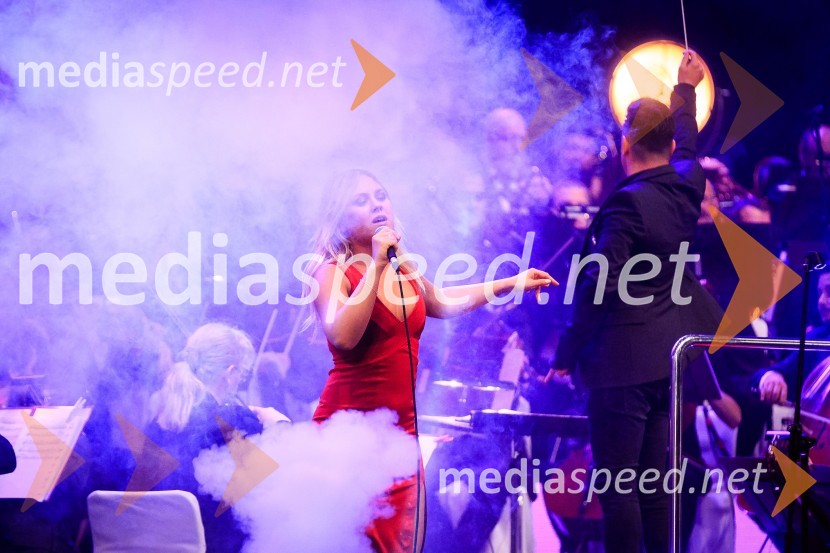  Aleksandra Josić, skupina King Foo, pevkaSimfonična ekstaza 2, unikatni glasbeni spektakel