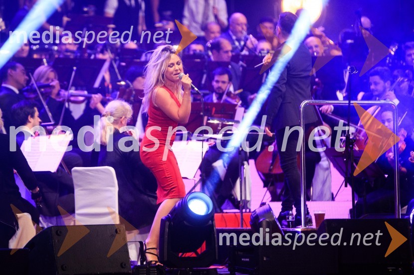  Aleksandra Josić, skupina King Foo, pevkaSimfonična ekstaza 2, unikatni glasbeni spektakel