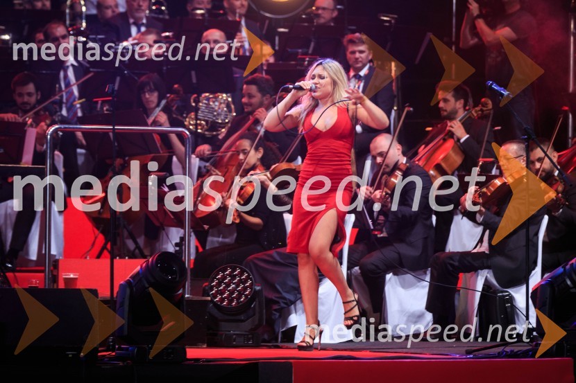  Aleksandra Josić, skupina King Foo, pevkaSimfonična ekstaza 2, unikatni glasbeni spektakel