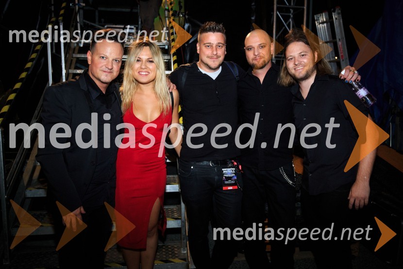  Rok Golob, skladatelj, dirigent in aranžer, King Foo;  Aleksandra Josić, skupina King Foo, pevka;  Peter Hudnik, King Foo, kitarist;  Tomi Meglič, glasbenik, pevec skupine Siddharta;  Matej Sušnik, King Foo, basistSimfonična ekstaza 2, unikatni glasbeni spektakel