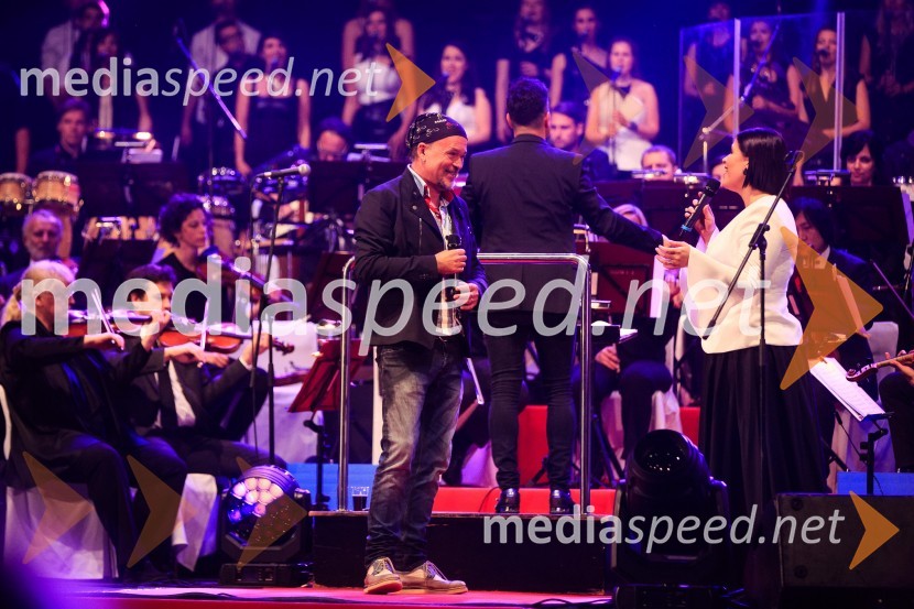  Zlatan Stipišić - Gibonni, pevec;  Nuška Drašček, pevkaSimfonična ekstaza 2, unikatni glasbeni spektakel