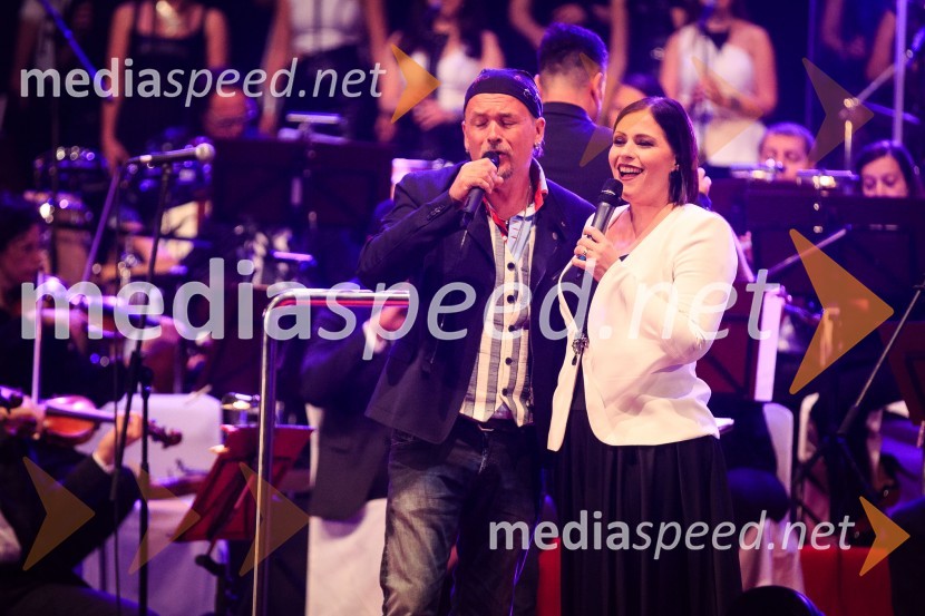  Zlatan Stipišić - Gibonni, pevec;  Nuška Drašček, pevkaSimfonična ekstaza 2, unikatni glasbeni spektakel