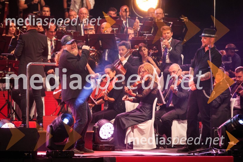  Tomislav  Jovanović - Tokac, pevec skupine Dan D;  Tomi Meglič, glasbenik, pevec skupine SiddhartaSimfonična ekstaza 2, unikatni glasbeni spektakel