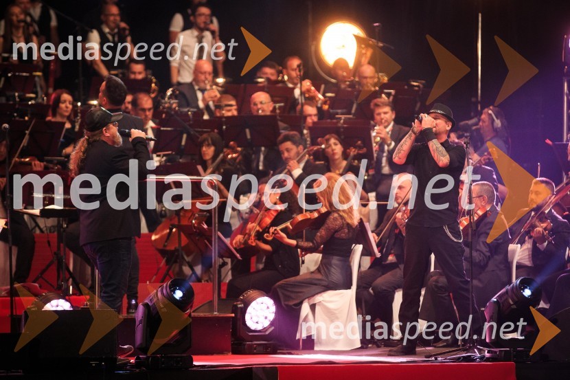  Tomislav  Jovanović - Tokac, pevec skupine Dan D;  Tomi Meglič, glasbenik, pevec skupine SiddhartaSimfonična ekstaza 2, unikatni glasbeni spektakel