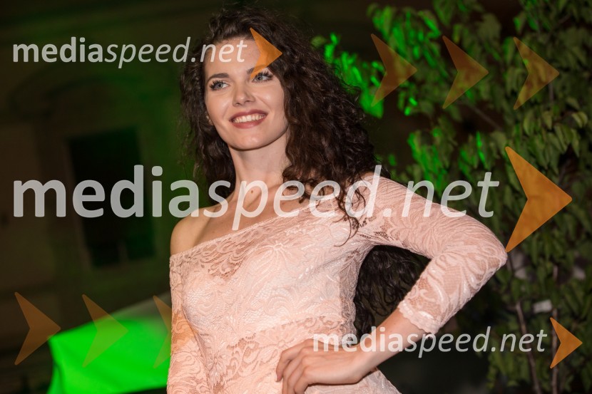  Patricija Finster, 2. spremljevalka Miss Slovenije 2017, miss Slovenskih novic 2017Modna revija Summer Vibes