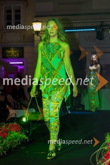  Pia Šoško , finalistka Miss Slovenije 2018Modna revija Summer Vibes