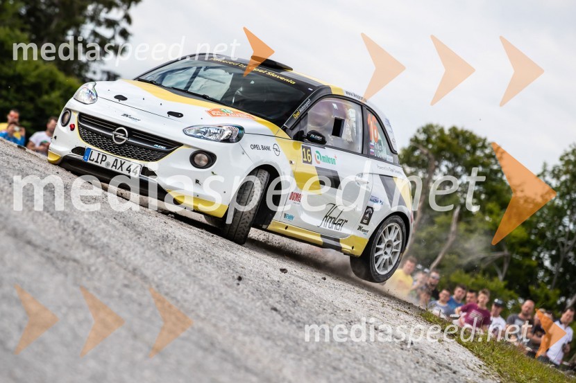 Posadka Tim Novak-Uroš Ocvirk po treh relijih trdno zasidrana na drugem mestu