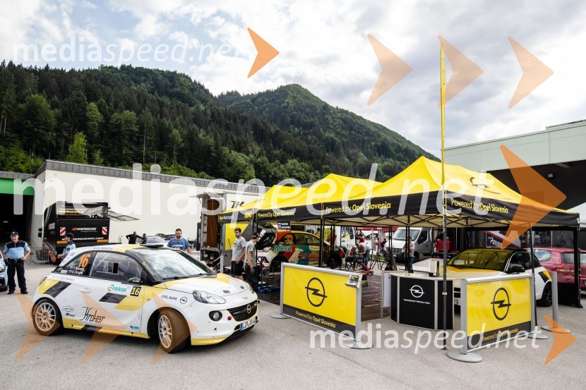 Posadka Tim Novak-Uroš Ocvirk po treh relijih trdno zasidrana na drugem mestu