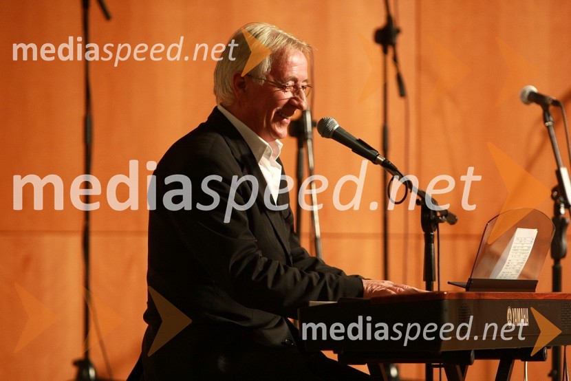 Oliver Dragojevič, hrvaški pevecSlavnostni koncert ob 40 - letnici New Swing Quartet